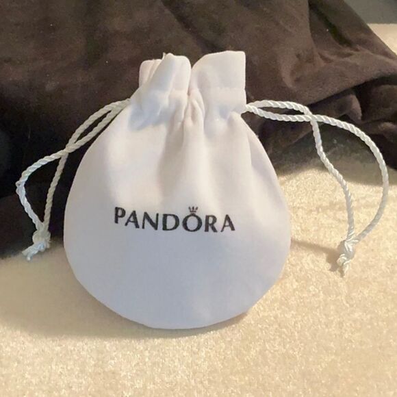 Pandora’s Stranger Things Demogorgon Stud Earrings in Sterling silver - Picture 10 of 10